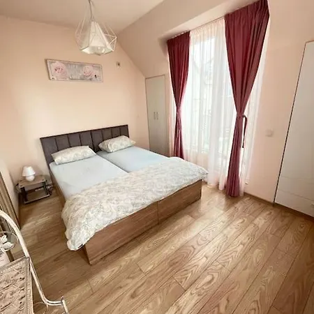 Apartmán Cozy With Pool In *